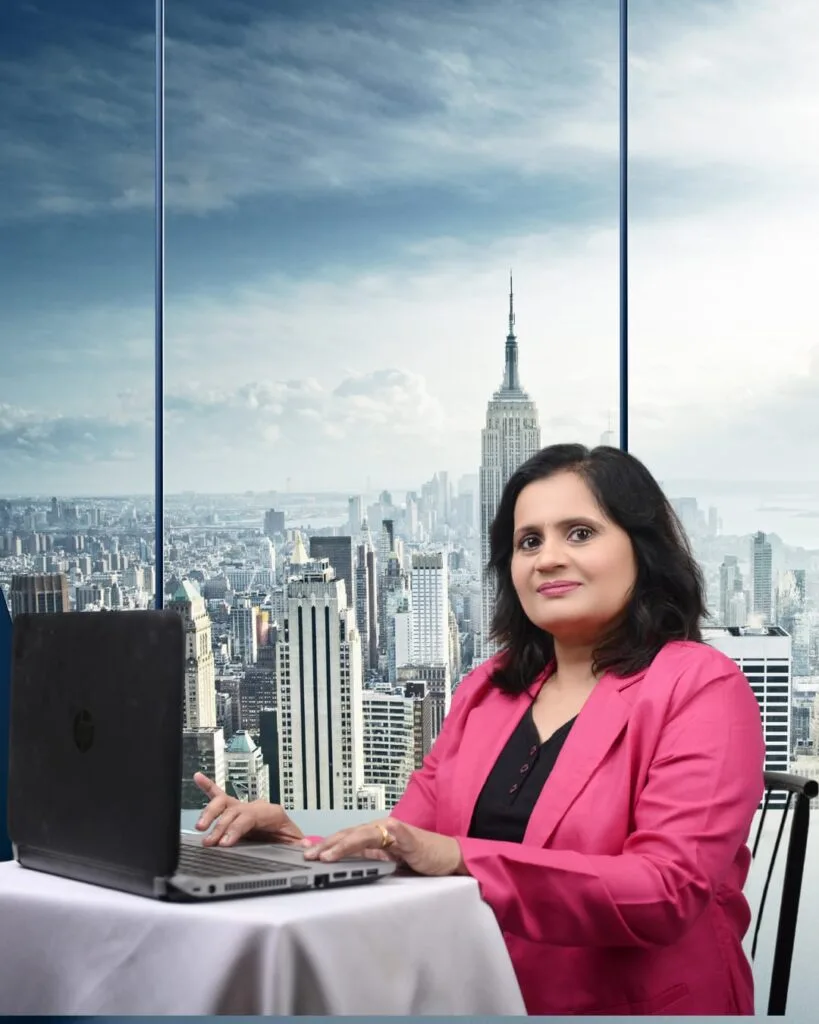 “Woman learning online digital marketing courses for women near Pune on laptop